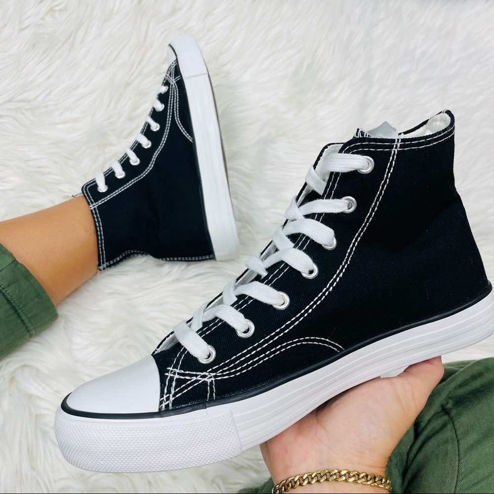 Black canvas high top sneaker - Picture 4 of 6